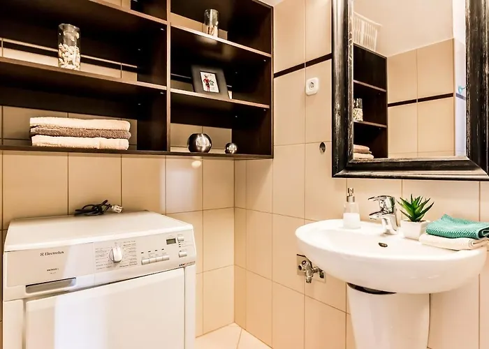 Penthouse Free Parking 2balconies Ac Апартаменты *